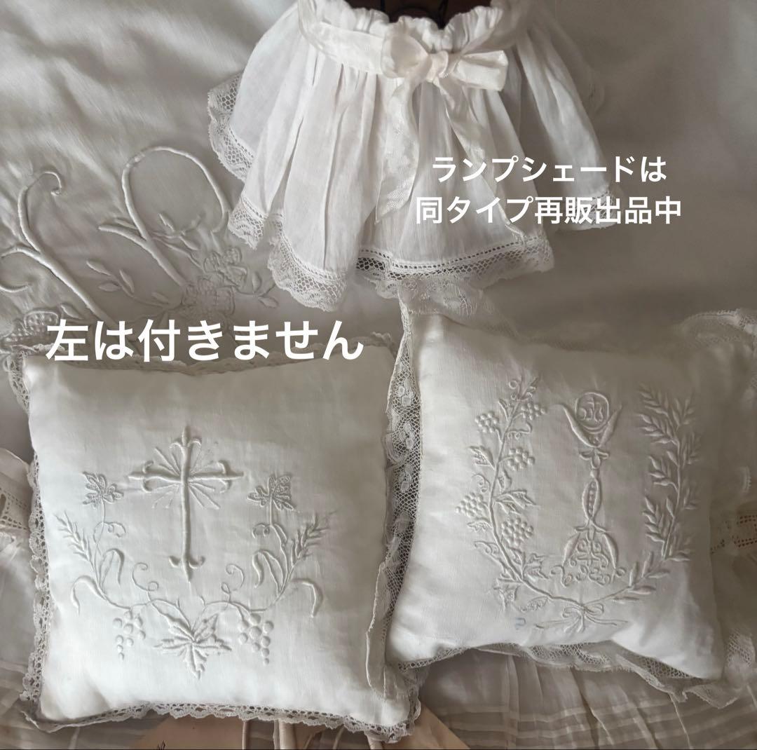 ❤︎希少アンティーク素材リメイク　小さなクッション　フランスアンティーク