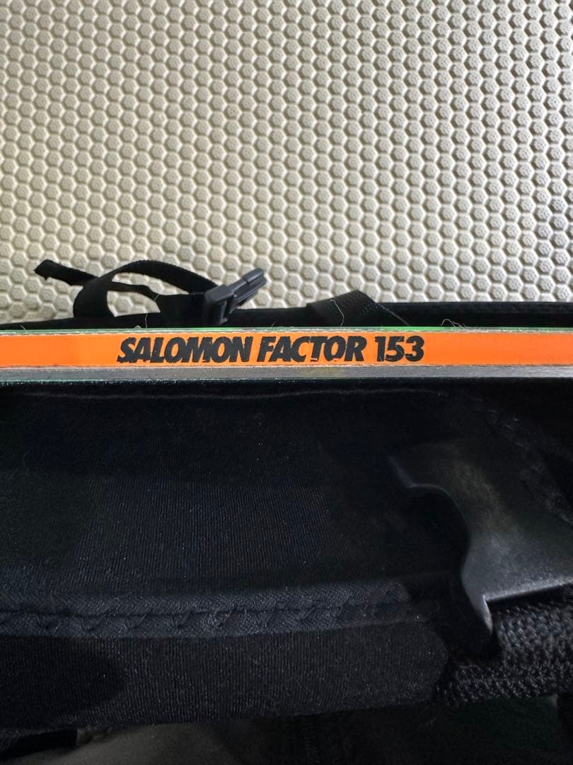 美品　SALOMON XLARGE スノーボード 153cm ケース付