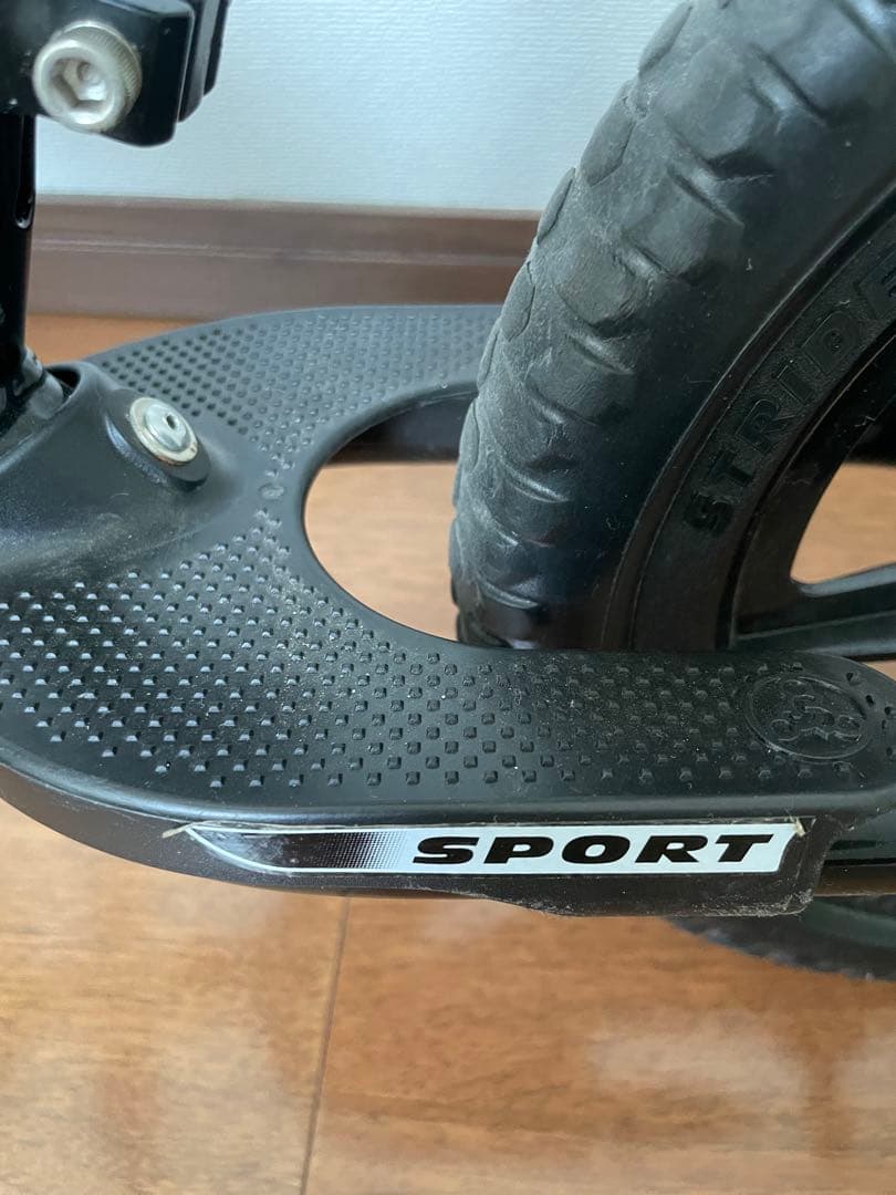 STRIDER バランスバイク ブラック