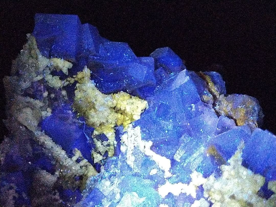 鉱物標本 フローライト 蛍石 カルサイト 方解石 共生標本 蛍光 大型サイズ