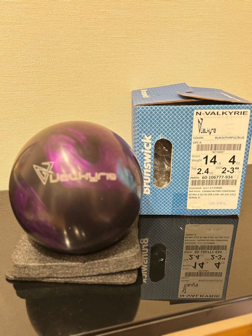 【新品・販売終了品】　Brunswick Vヴァルキリー　14ポンド4オンス