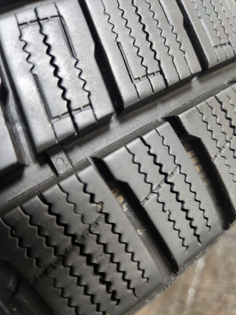 a-tsu②VOLVO XC90 19in8J+49H5ピレリスタッドレス