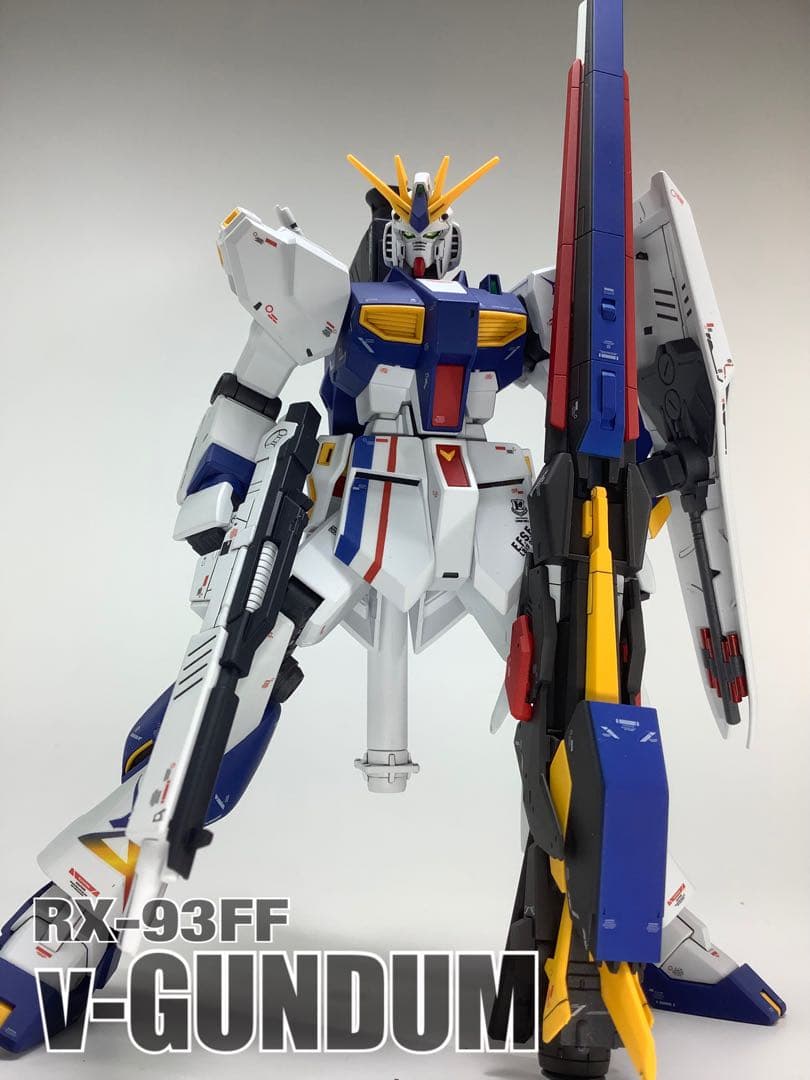 ガンダムベース限定 EG RX-93ff νガンダムの塗装済完成品