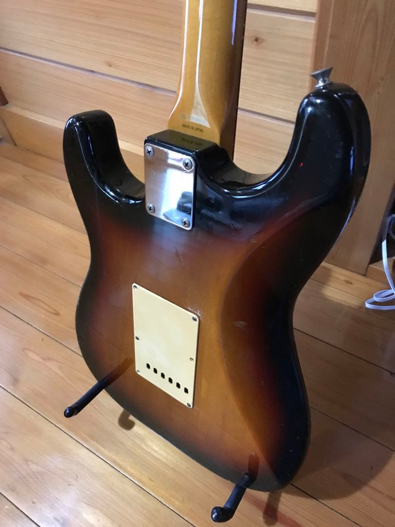 ギター Fender Japan ST57-70T Tobacco Sunburst