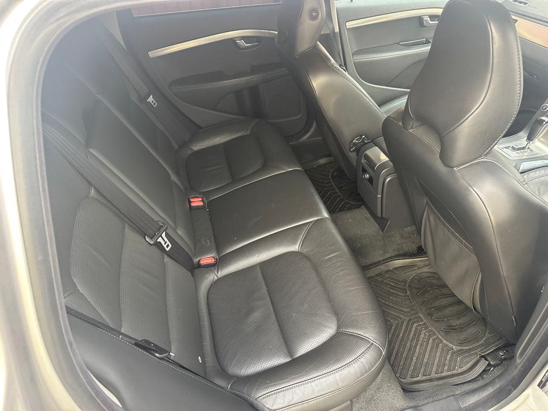 フ*ノ様 2010年式　ボルボ　V70 2.5LT