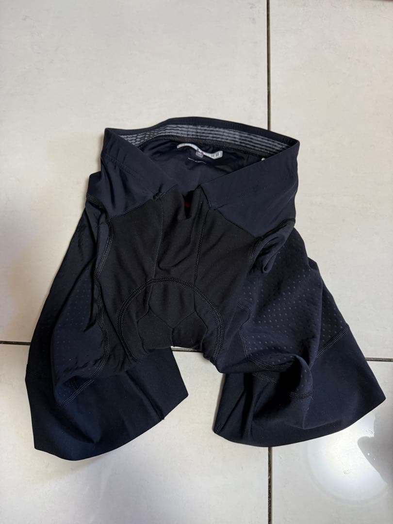 カステリ　ウィメンズサイクリングショーツ