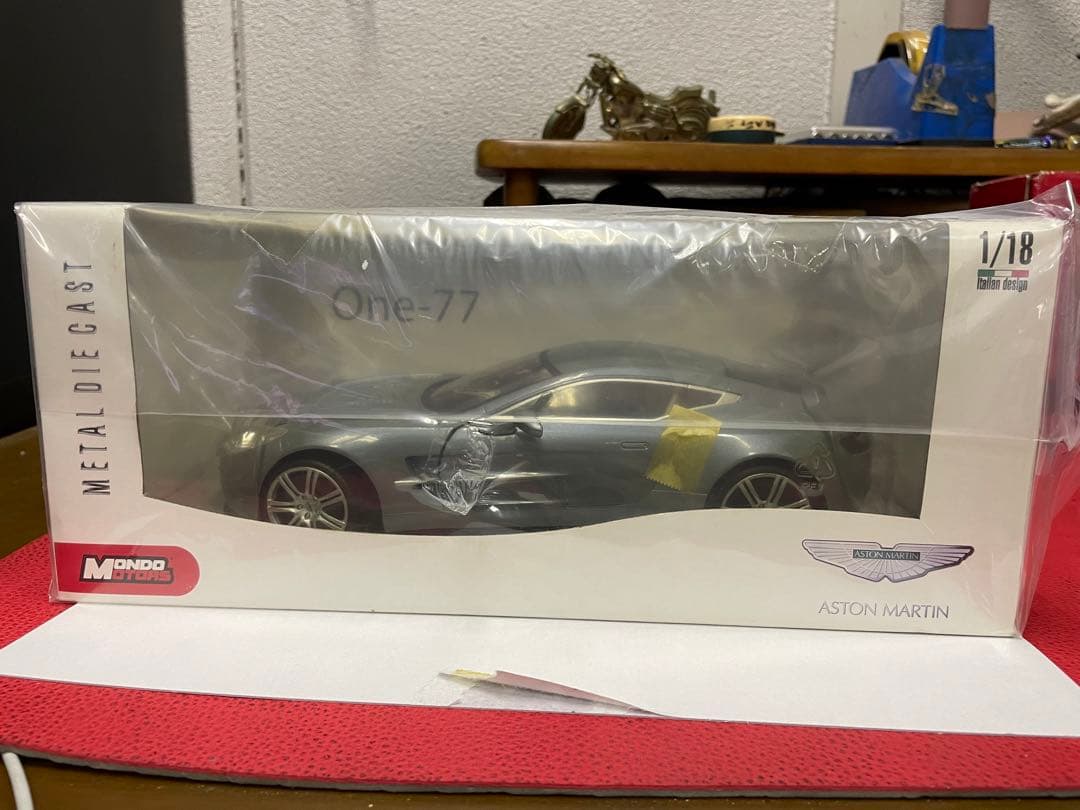 モンドモータース アストンマーチン One-77