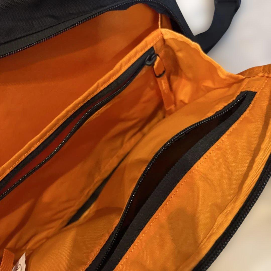 MYSTERY RANCH ブラック ショルダーバッグ