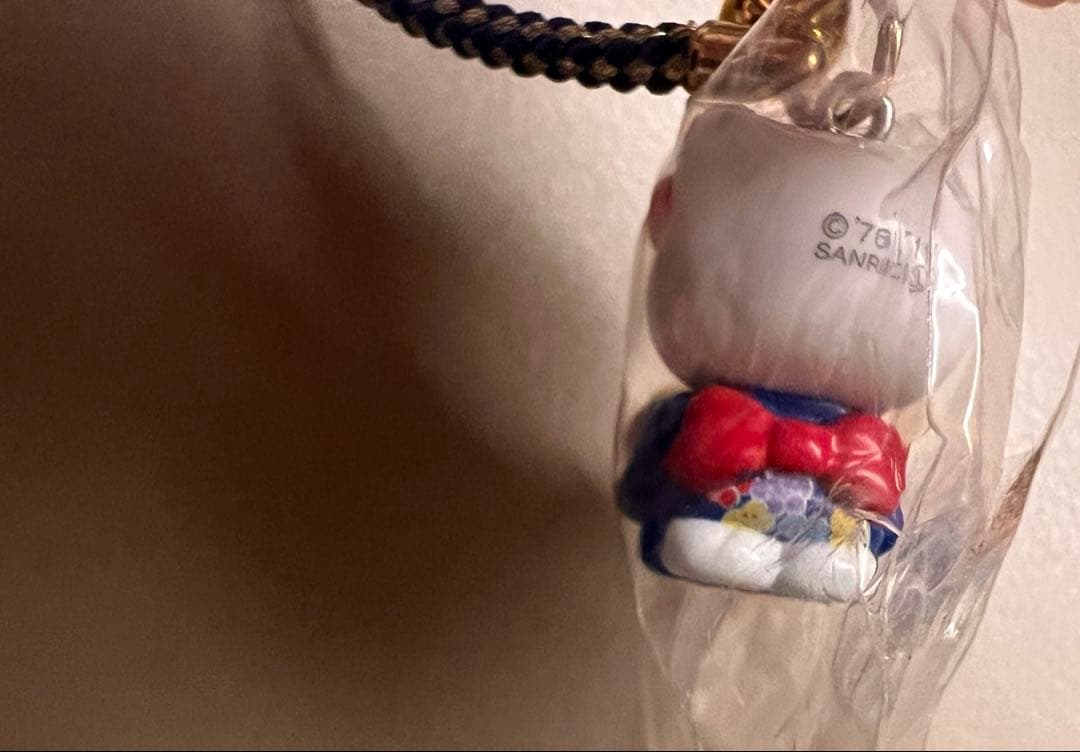 お値下げ・激レア【ご当地キティ】岡山限定　きびだんご　根付け　ストラップ