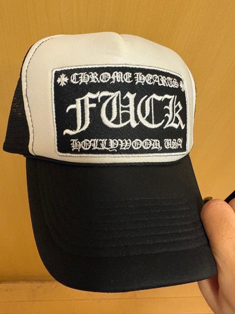 chrome hearts トラッカーキャップ