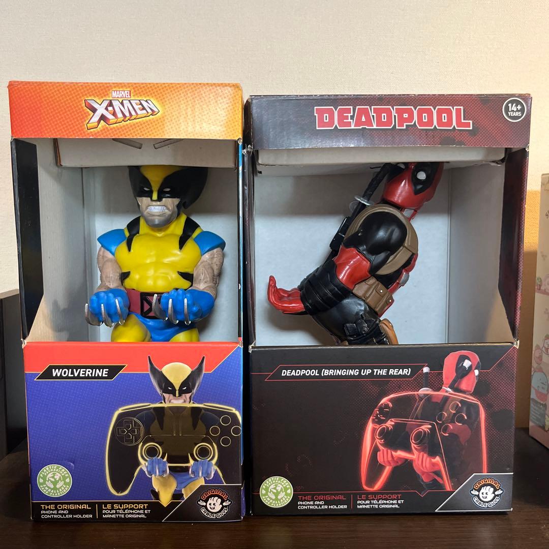 マーベル　ウルヴァリン & デッドプール　スマホ&ゲームコントローラーホルダー