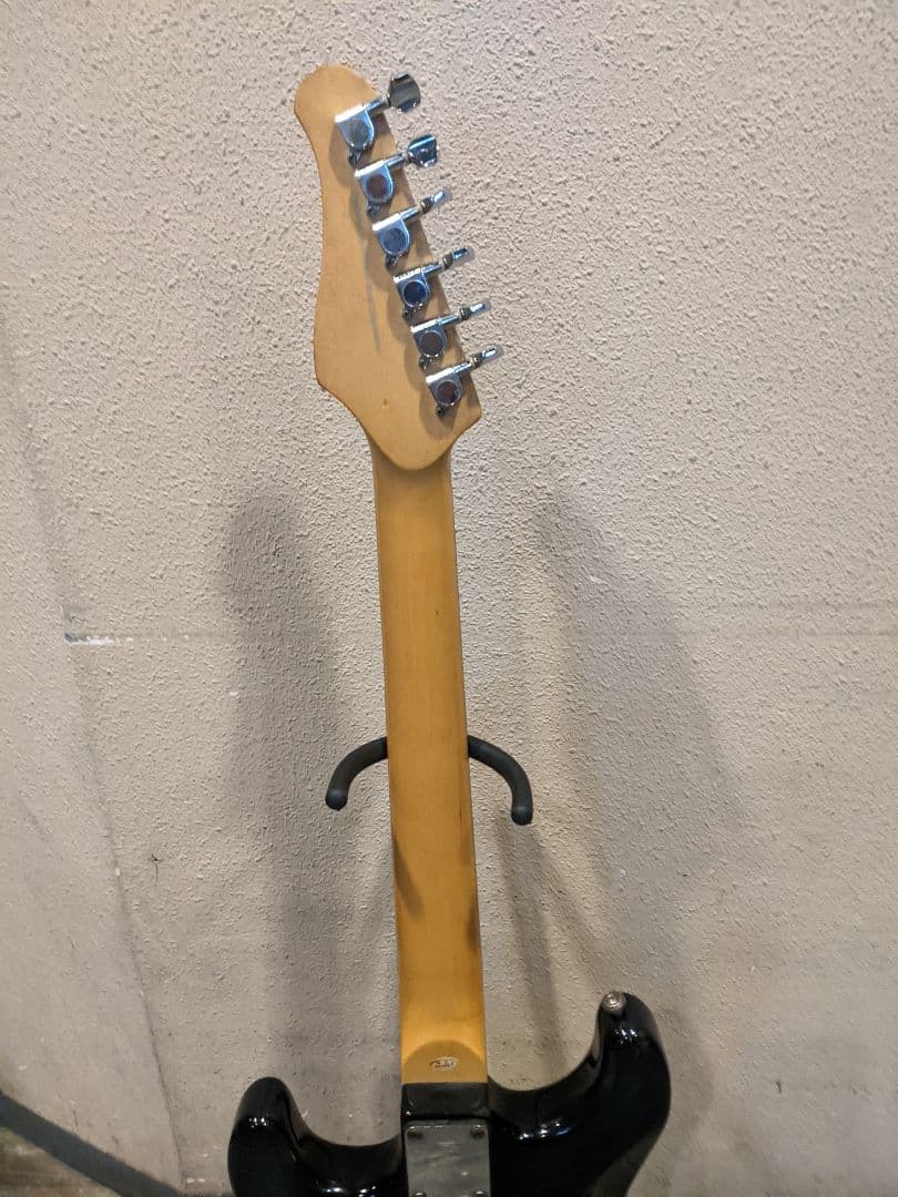 MAVIS メイビス ストラトキャスター、ハードケース付き！