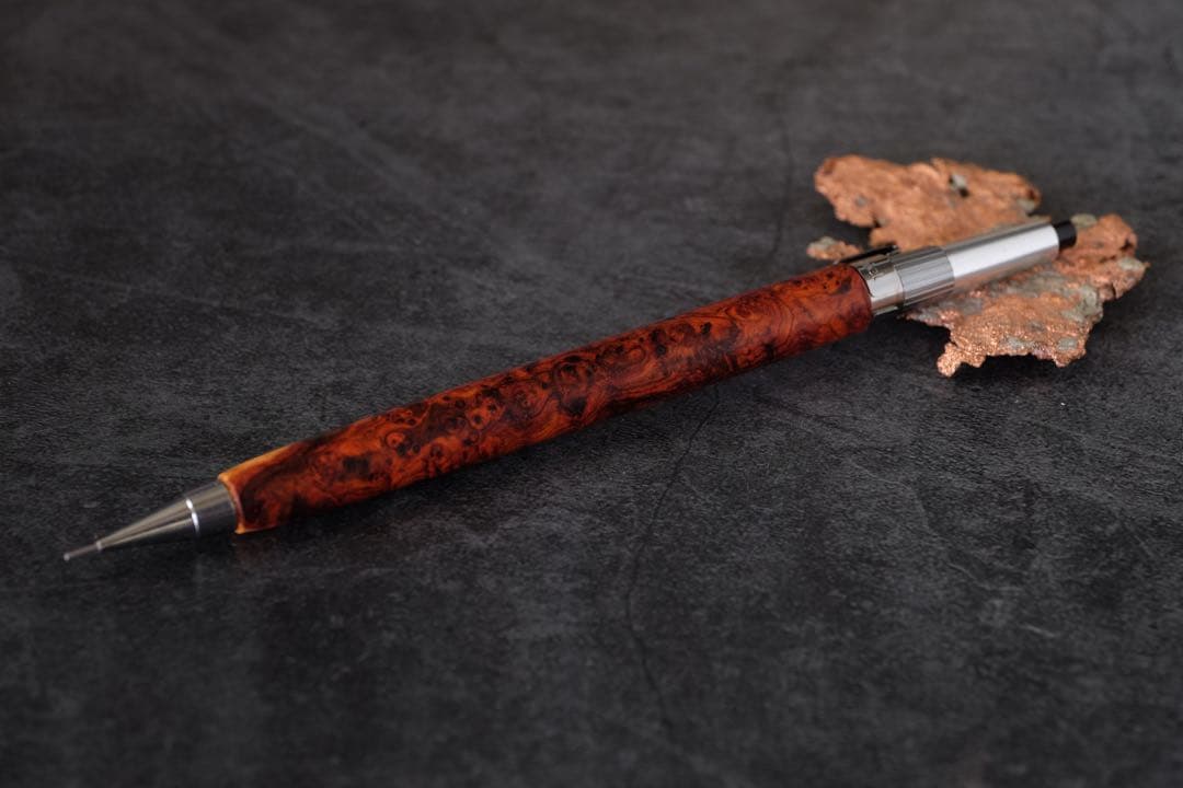 PG5木軸カスタム0213　高村杢工房 製図用シャープペンシル　極上花梨瘤紅白
