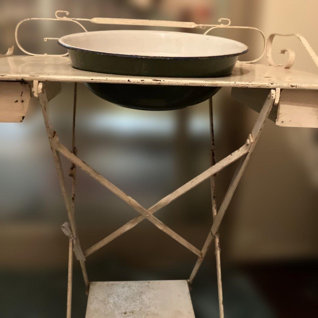 フランスアンティークの洗面台