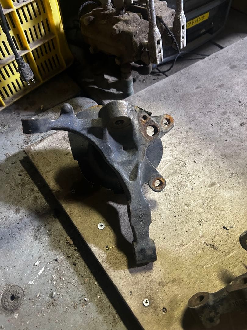 s15 s14 c35ローレル　純正ナックル