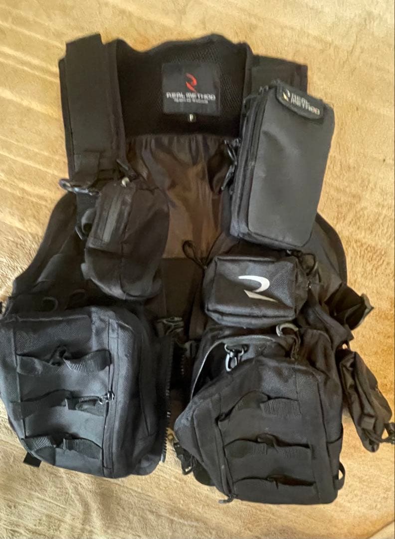 中古　タカミヤ　リアルメソッド　ゲームフローティングベスト　難あり