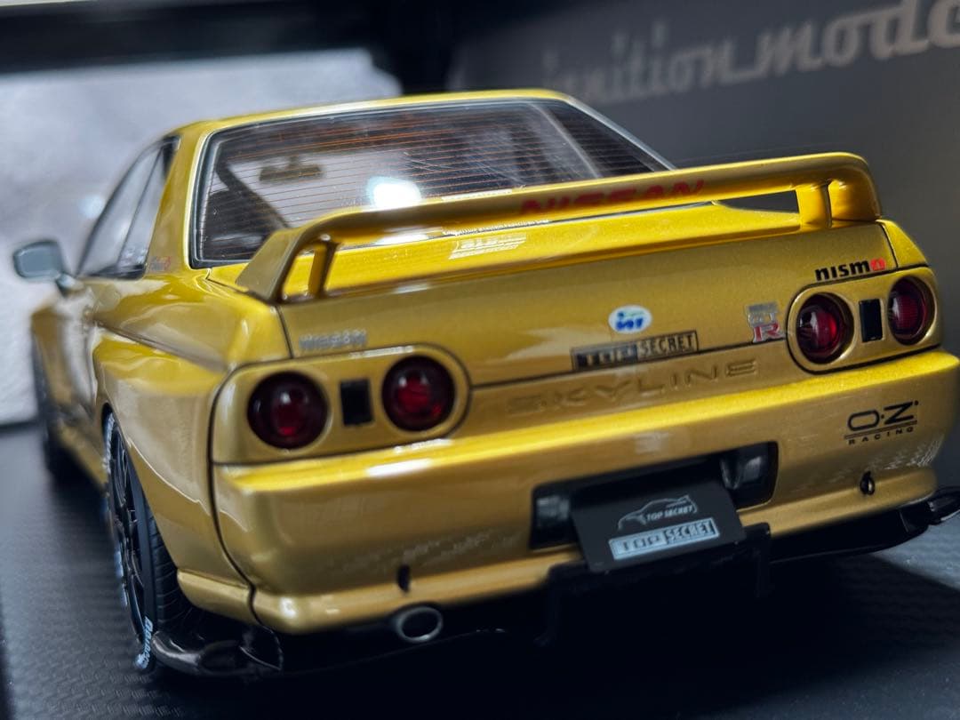 絶版希少 TOP SECRET GT-R (VR32) Gold