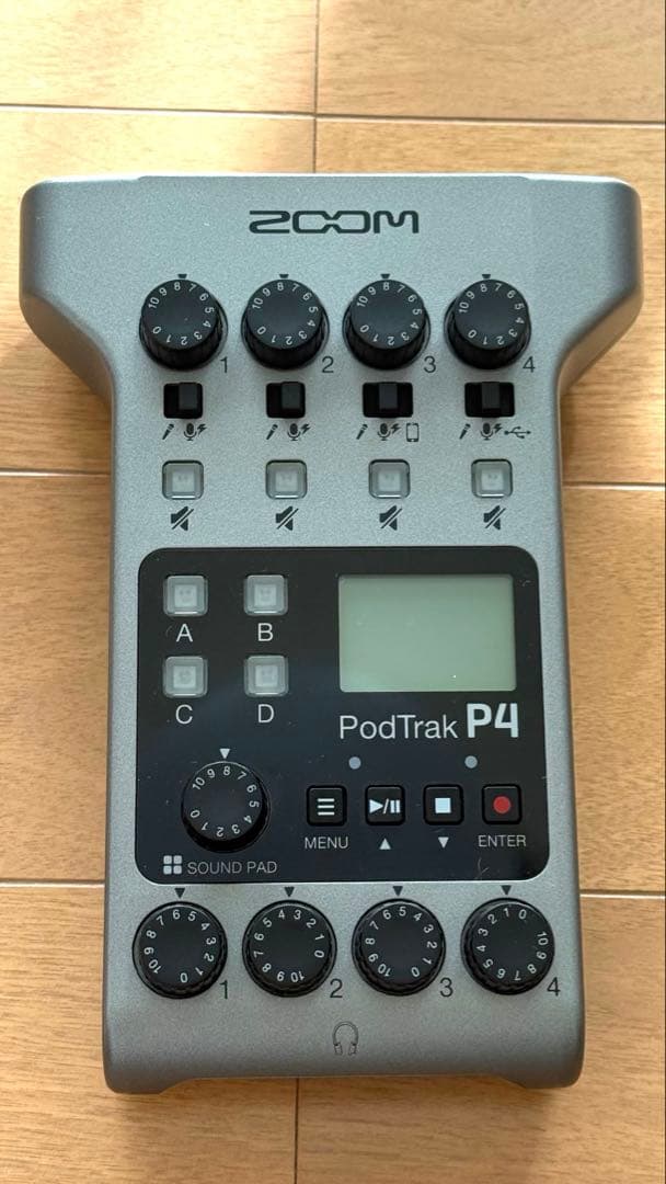 Zoom PodTrak P4 マルチトラックレコーダー SDカード付き