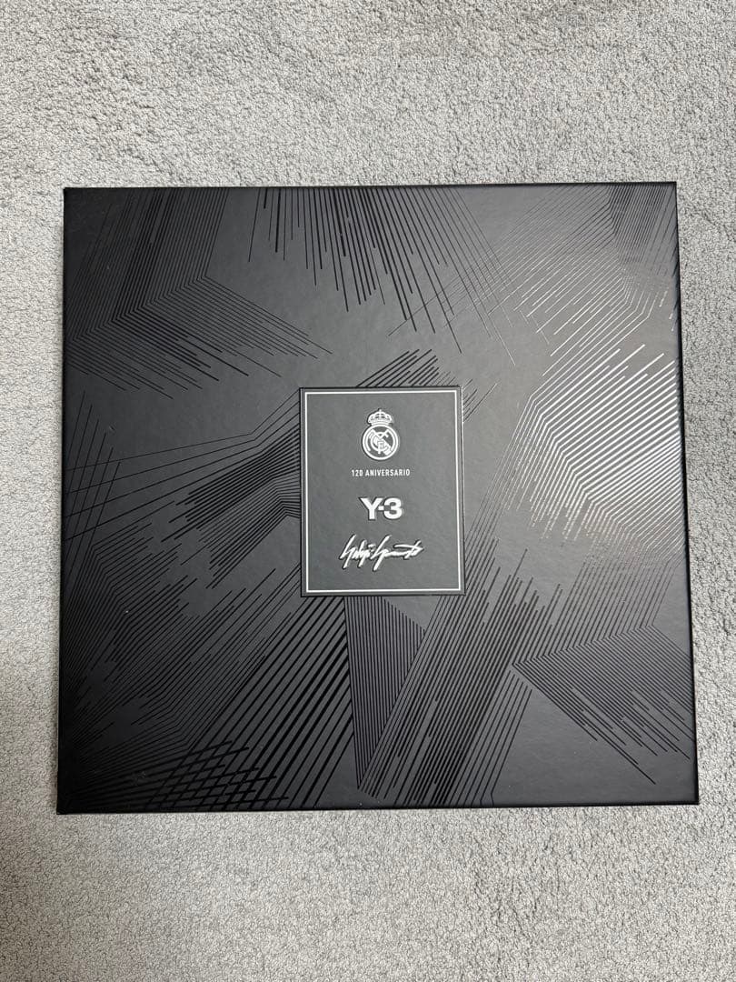 ☆新品未着用タグ付き Y-3 レアル・マドリード コラボユニフォーム　Lサイズ