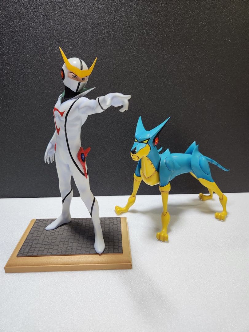 【遂に出品！究極のプロ完成品No8】新造人間キャシャーン&フレンダーレジンキット