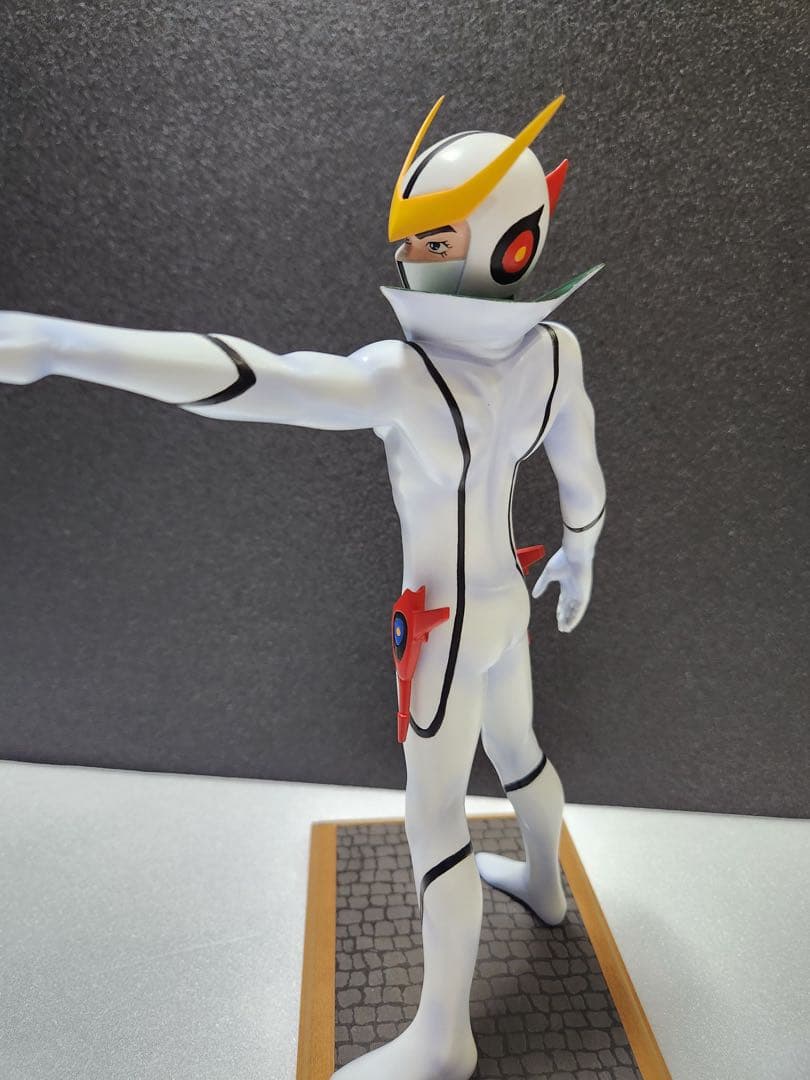 【遂に出品！究極のプロ完成品No8】新造人間キャシャーン&フレンダーレジンキット