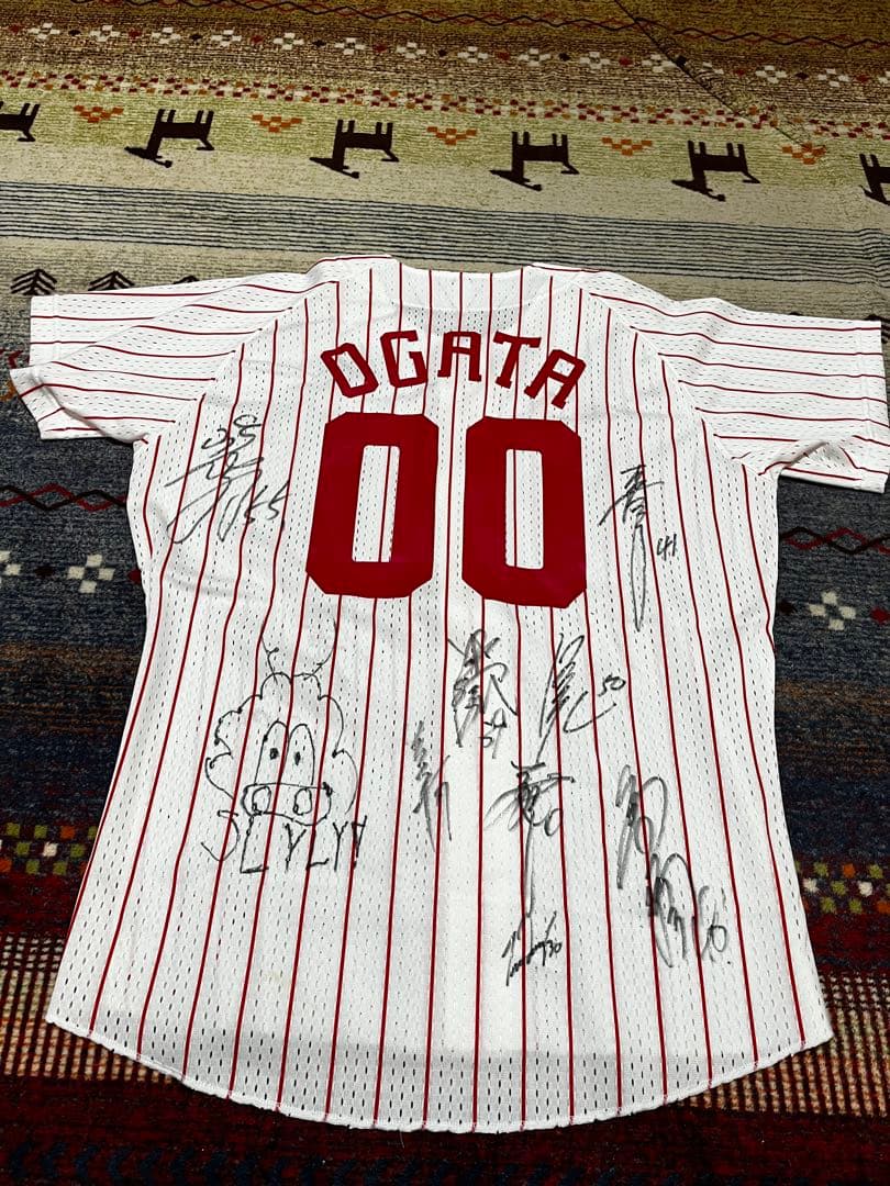 広島東洋カープ 尾形佳紀 ルーキー00番 ユニフォーム サイン入り