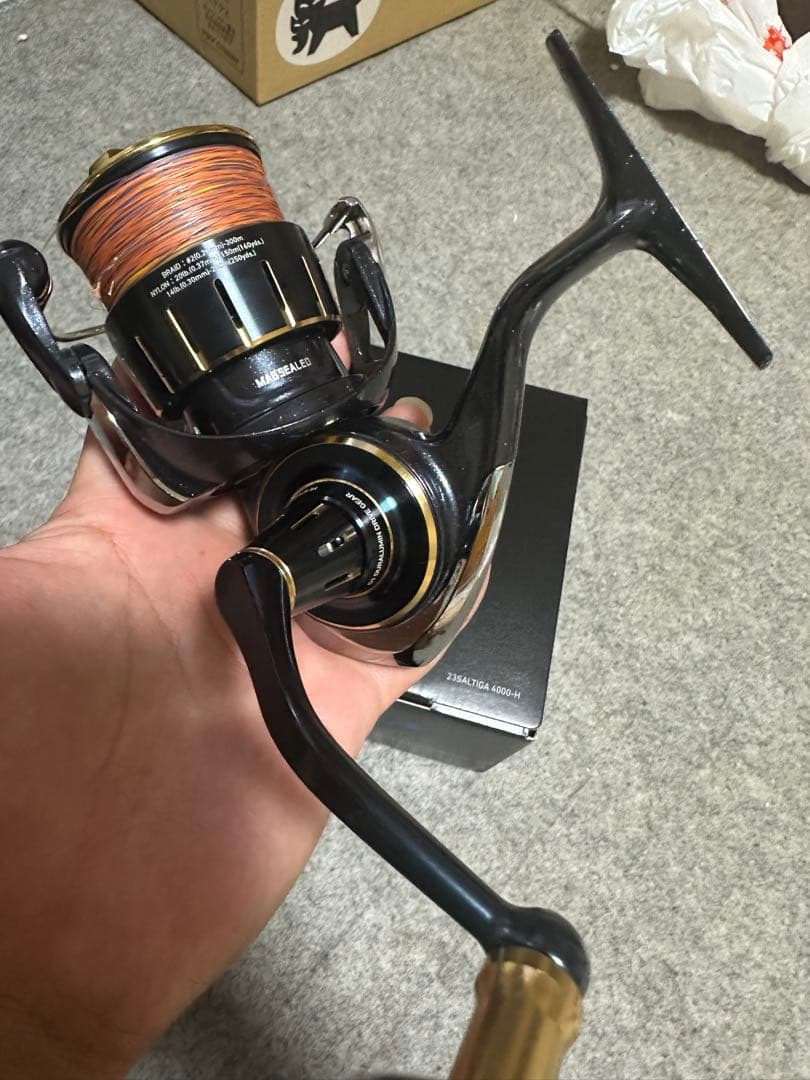 リール DAIWA 23SALTIGA 4000-H