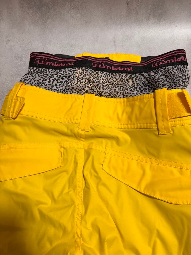 【M】レディース スノボウェア 上下セット＋グローブ付 ESTIVOすぐ滑れます