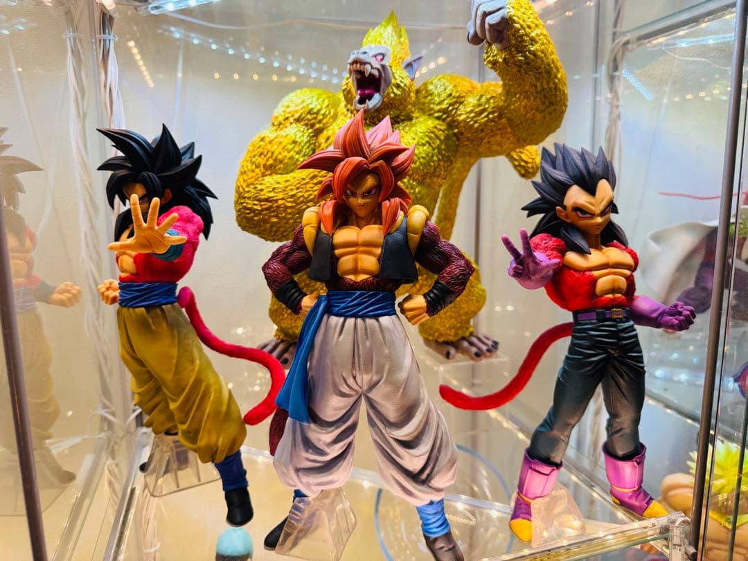 未使用に近い　4点　一番くじ　スーパーサイヤ人4　孫悟空ベジータゴジータ黄金大猿