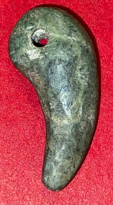 【勾玉・管玉】勾玉 曲玉 古墳時代 出土品 翡翠 緑石 考古 古美術 アート