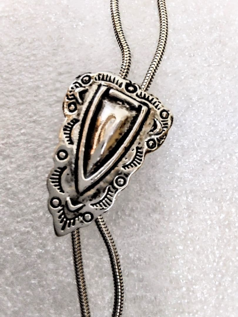 TOGA 新品未使用タグ付メタル　チェーン　ループタイ