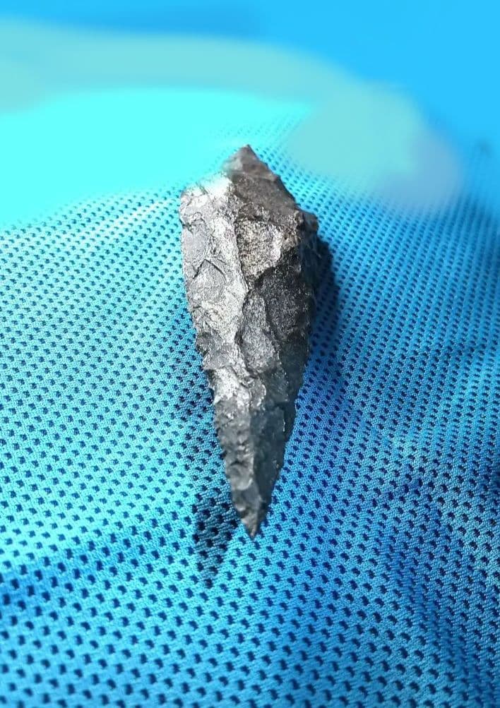 旧石器時代 尖頭器 石器 397 ほぼ完品　サヌカイト模写