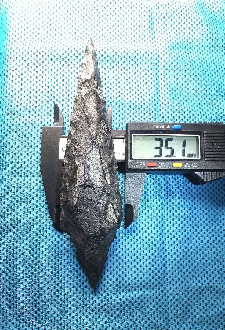 旧石器時代 尖頭器 石器 397 ほぼ完品　サヌカイト模写