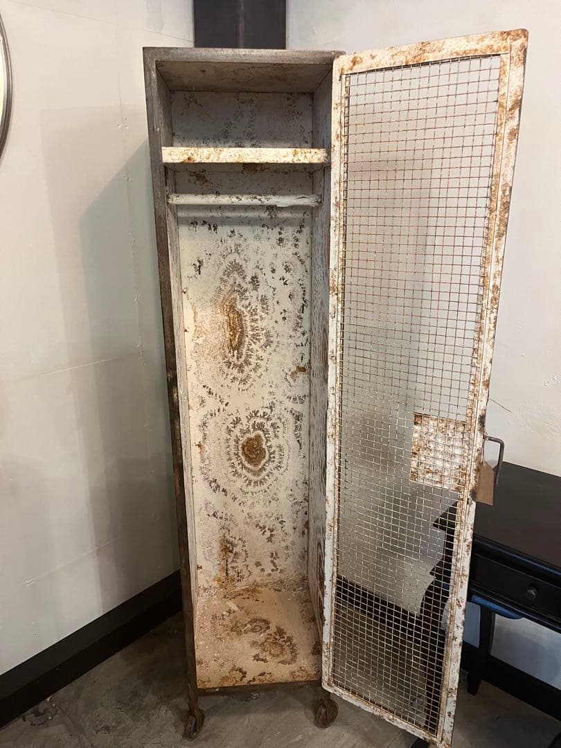 インダストリアル　ロッカー　ヴィンテージ　シャビー