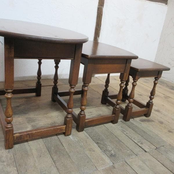 イギリス製 アンティーク 家具 オールドチャーム ネストテーブル 6058e