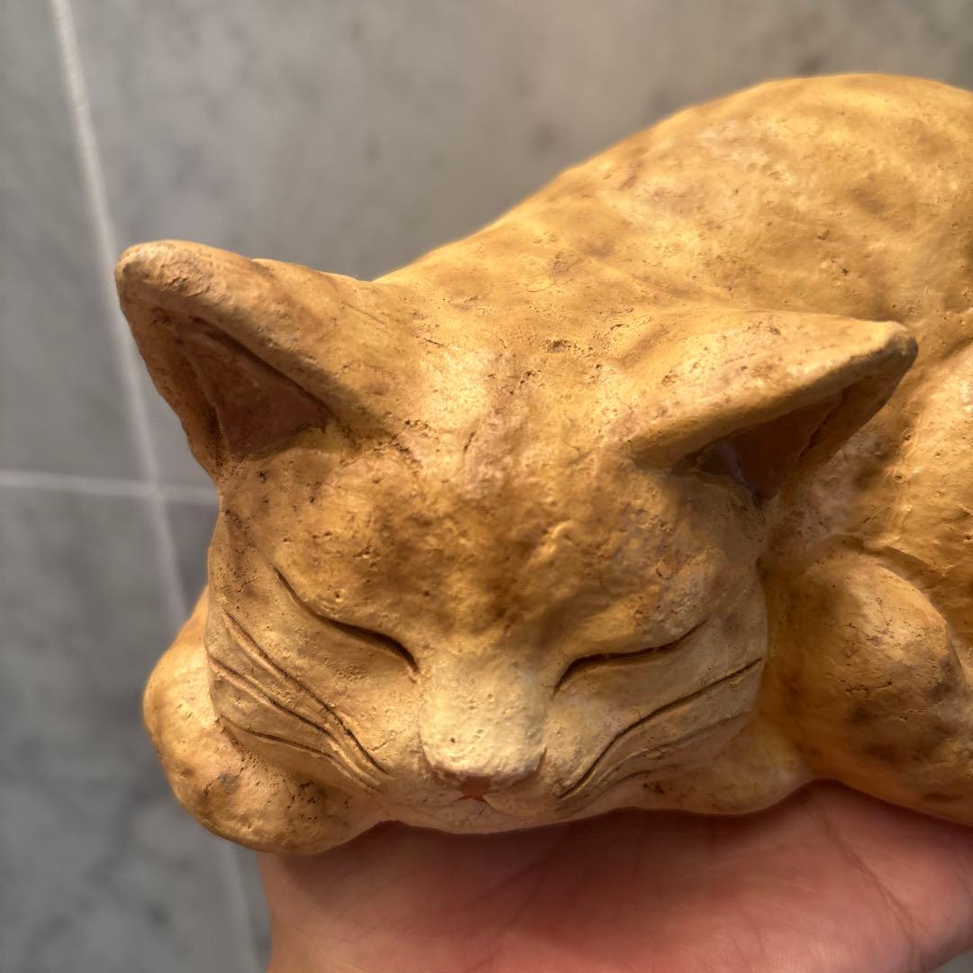 ヴィンテージ　手描きの瞳が美しいジブリ映画に出てきそうな猫の陶器オブジェ