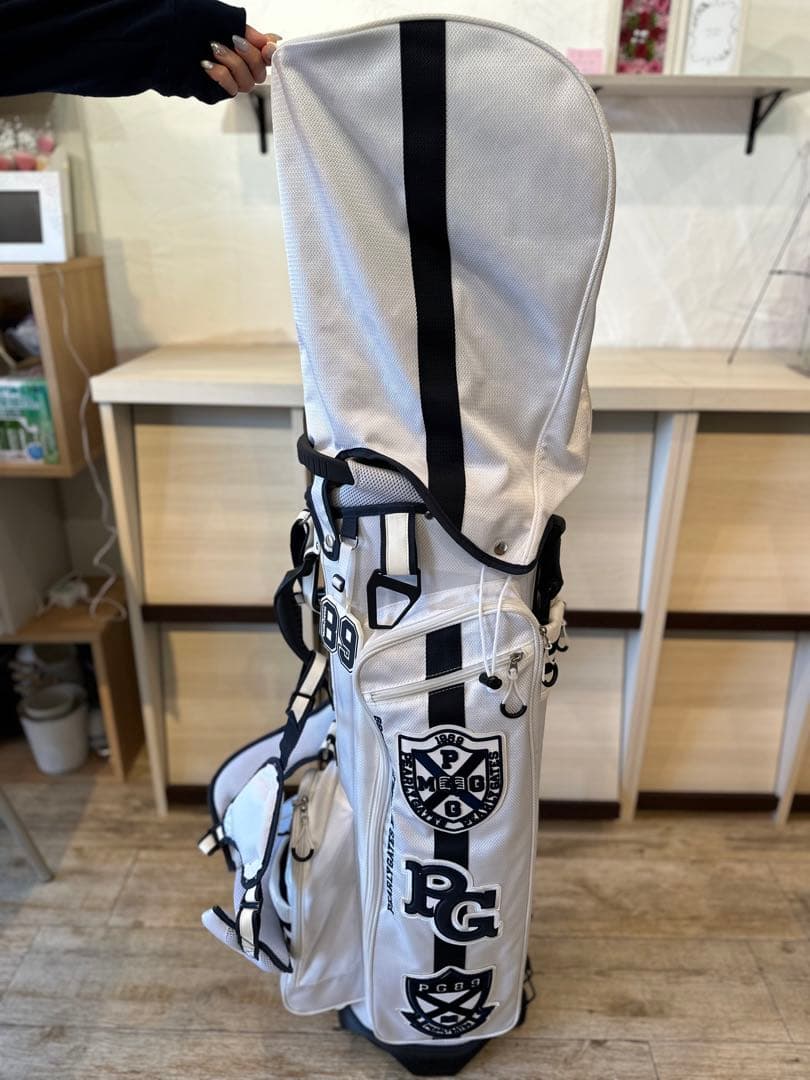 パーリーゲイツスタンドキャディバッグ　ホワイト　軽量