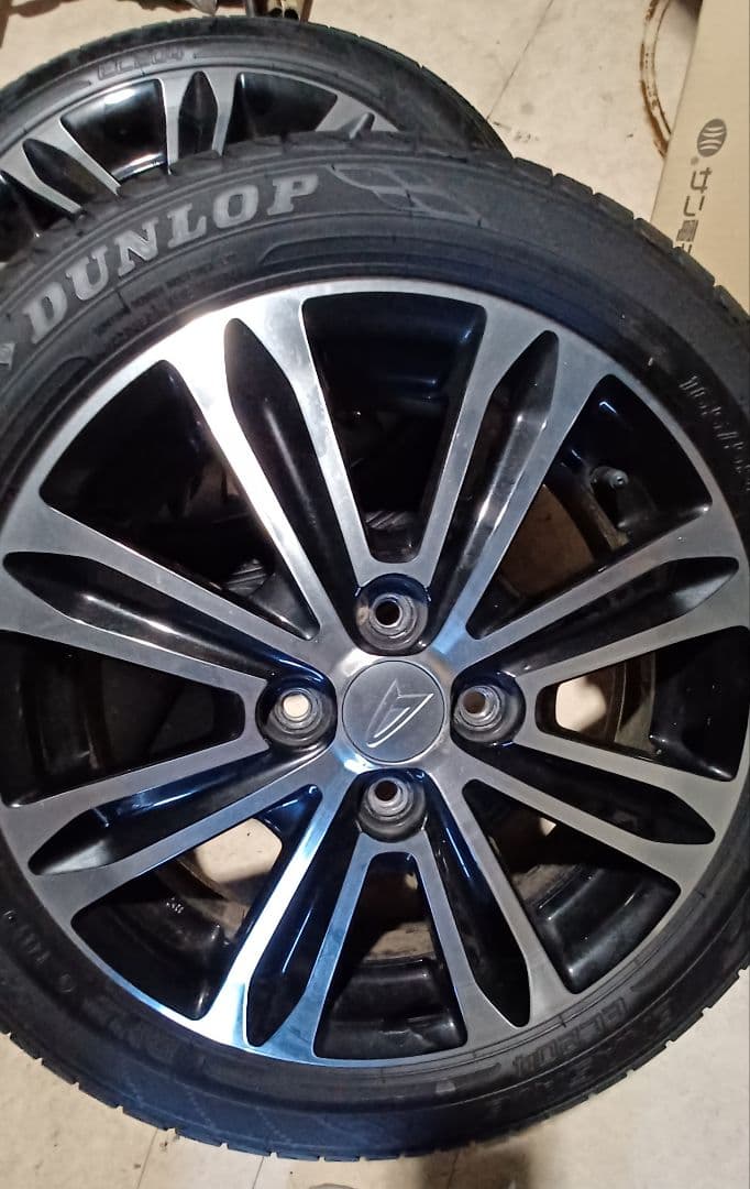 ダイハツ　タントカスタム　純正ホイール　4本