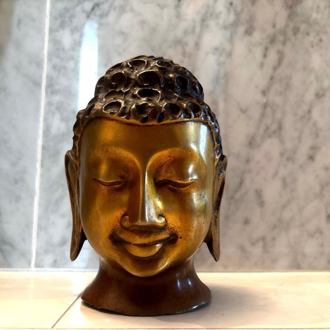 チベットアンティーク平和的なお顔で全てを見通すような瞳の仏頭　仏像涅槃