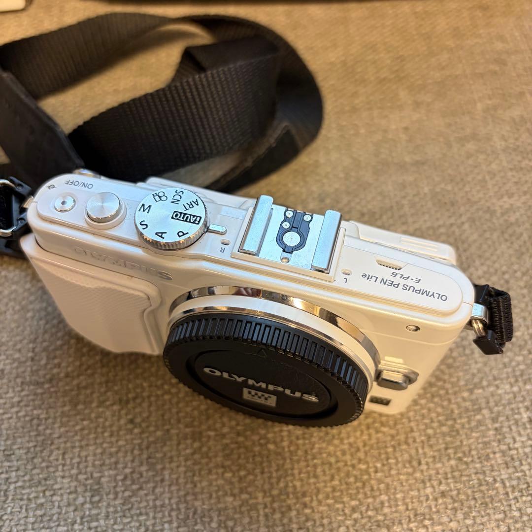 OLYMPUS E-PL6 ミラーレス一眼カメラセット