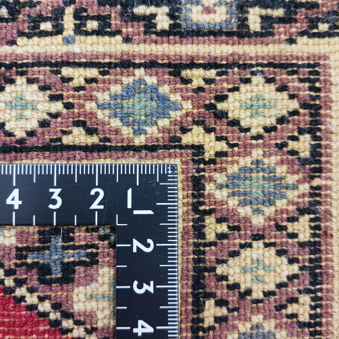 Y2270-2 パキスタン産 ウール 手織り 絨毯 120×77㎝