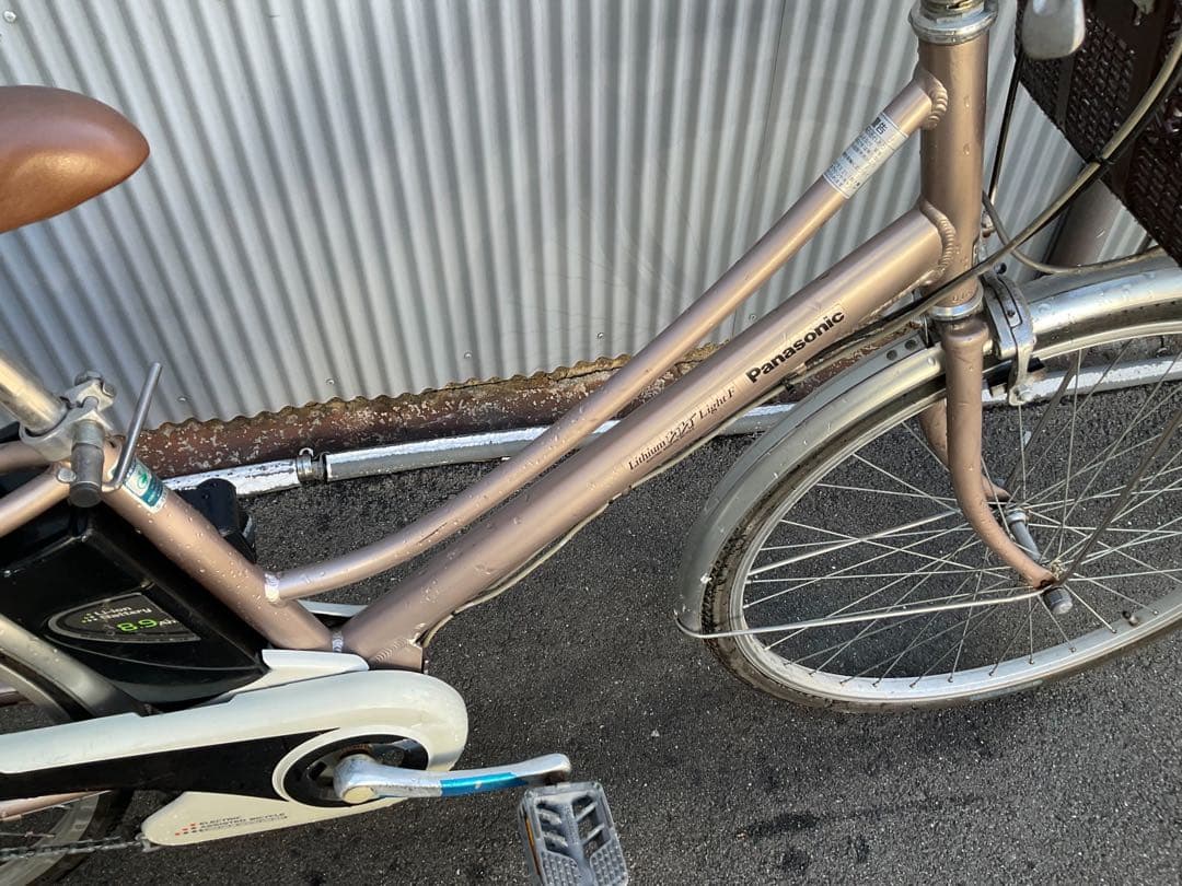 パナソニック新機種電動アシスト自転車vivi26インチシルバー系アルミボディー