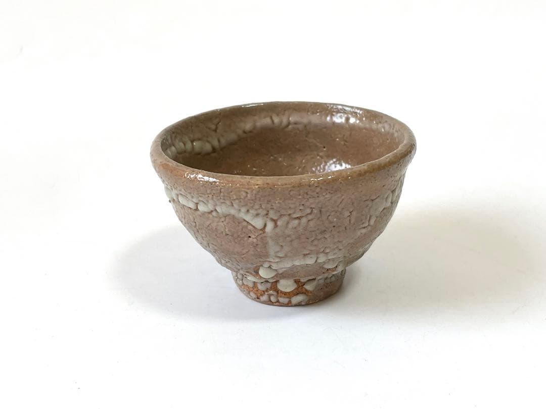 陶芸家　作家物　岡本作礼　唐津井戸　ぐい呑　井戸ぐい呑　梅花皮　酒器　酒盃　共箱