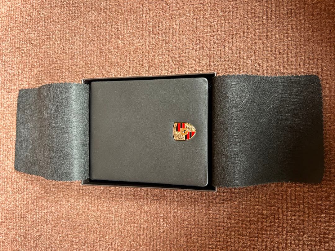 ポルシェ お財布ブラック レザー縦型