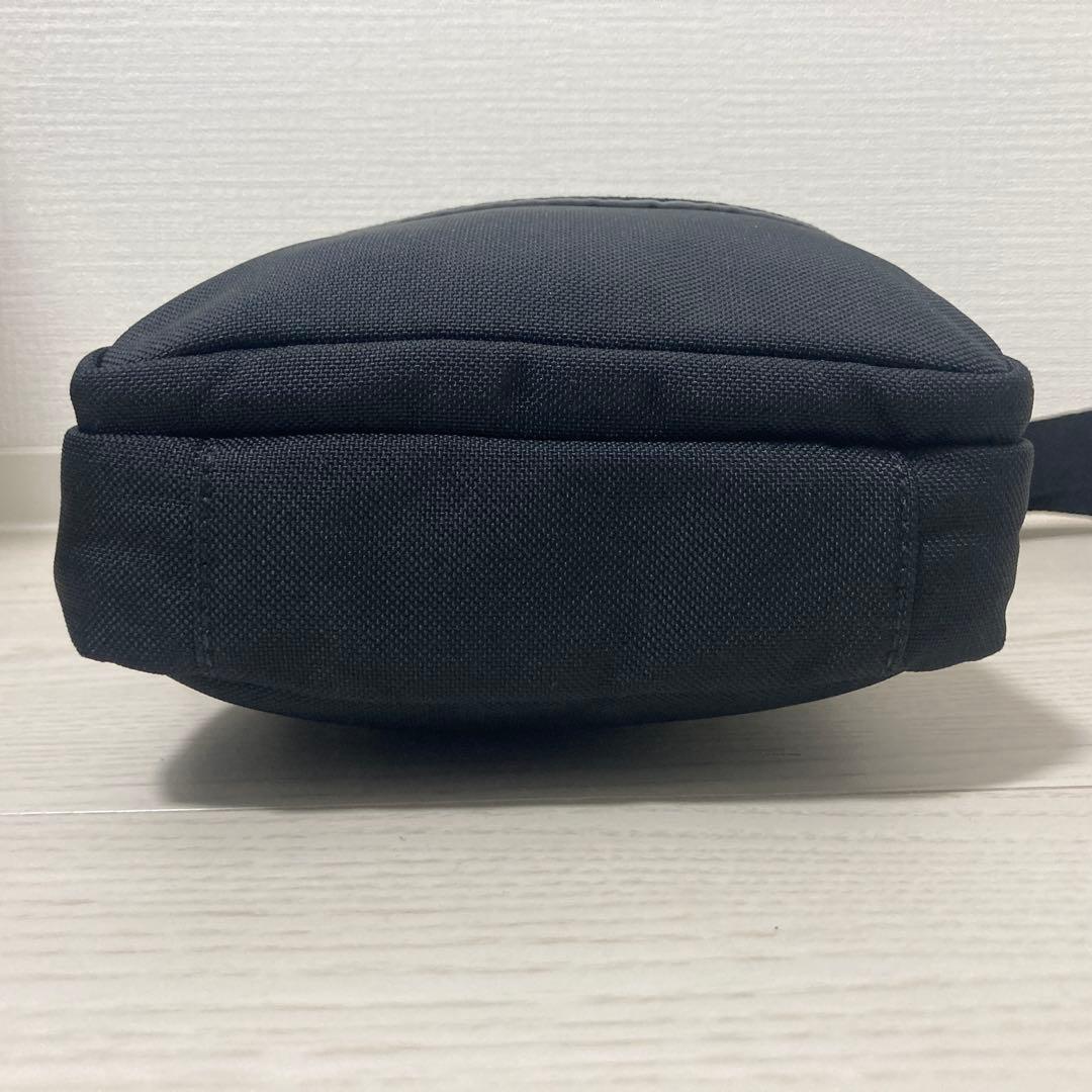 ✨超美品✨BALENCIAGA　ショルダーバッグ　ナイロン　ロゴ　黒