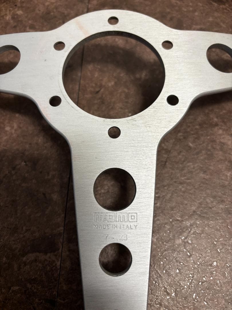 【正規品・ホーン×３個付き】MOMO ステアリング プロトタイプ 350㎜