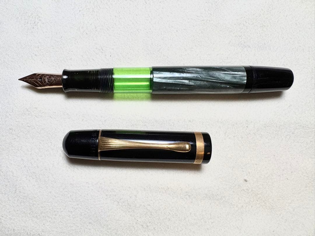 ペリカン 100N グリーンマーブル 1940〜50年代 ？万年筆 字幅 F