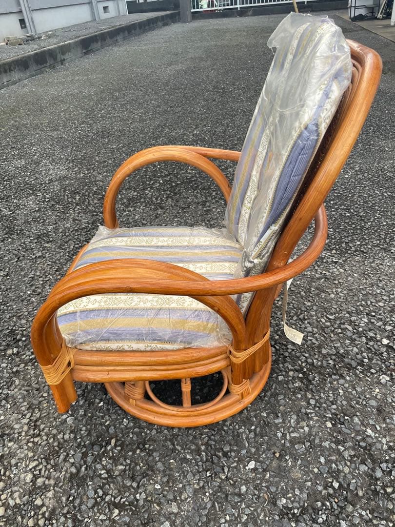 新品　光製作所 籐 ラタン 回転椅子 回転式座椅子 肘掛け ラタンチェア