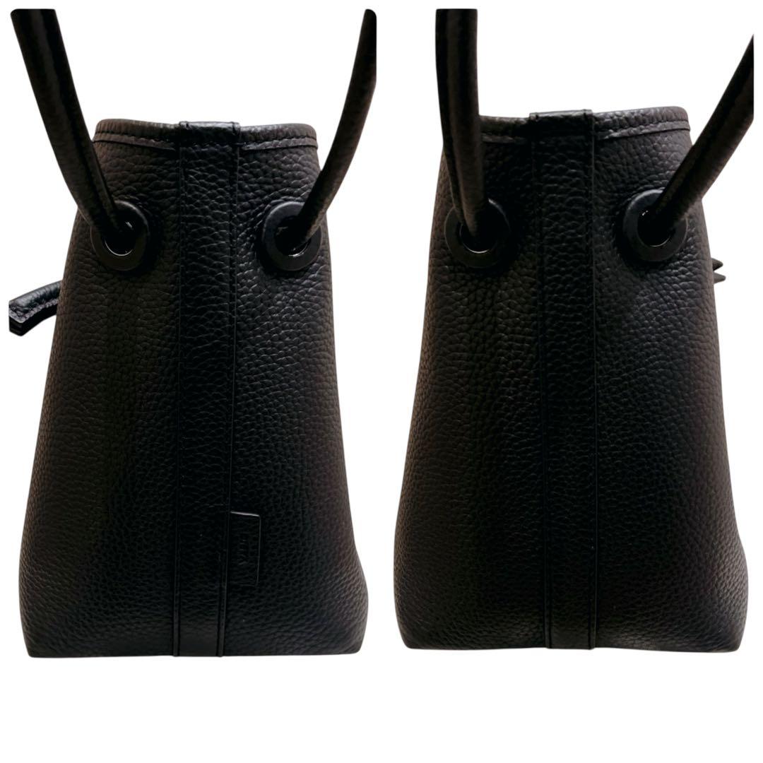 【極美品】 VASIC ヴァジック ボンドミニ ハンドバッグ ブラック レザー