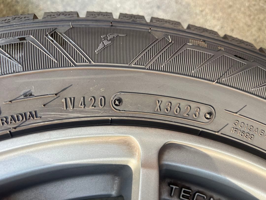 MINI R60 205/60R16 セット スタッドレス　送料込み